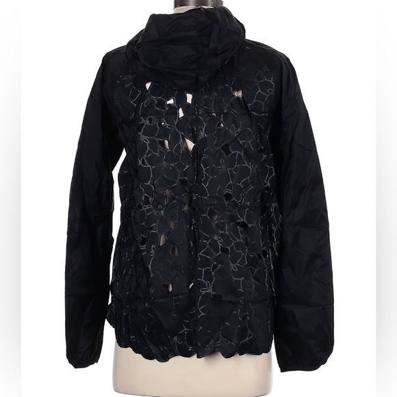 ✨RARE✨🆕Lululemon Fabled Forest Jacket-
Black- *Crafted lace lends NWOT✨ - Picture 9 of 11